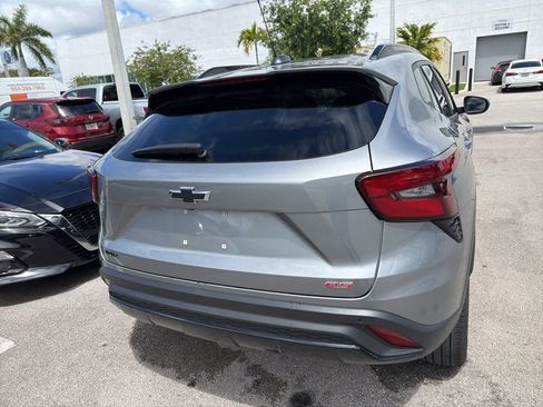 Used 2025 Chevrolet Trax RS w/ Driver Confidence Package image 7