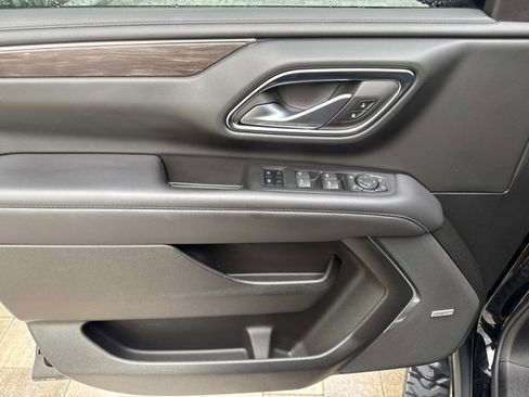 Used 2024 Chevrolet Tahoe Z71 w/ Luxury Package image 11