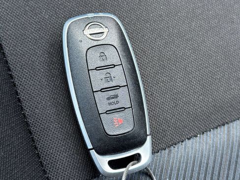Used 2025 Nissan Versa SV FWD image 21