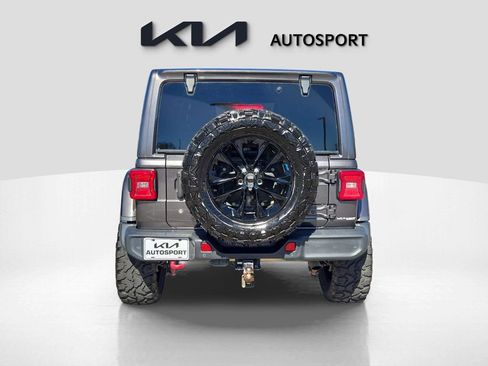 Used 2018 Jeep Wrangler Unlimited Rubicon image 9