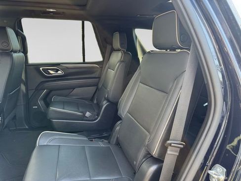 Used 2022 GMC Yukon SLT w/ SLT Premium Package AWD/4WD image 24
