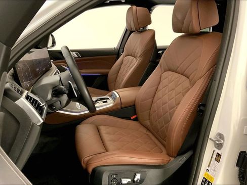 Certified 2024 BMW X5 xDrive40i w/ M Sport Package image 13