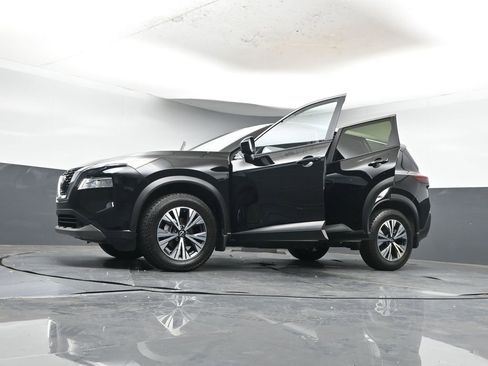 Used 2023 Nissan Rogue SV image 50