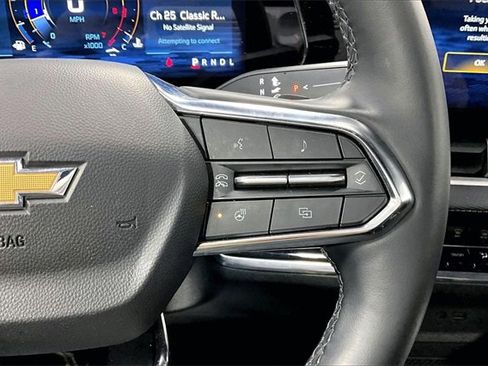 Used 2025 Chevrolet Equinox LT image 12