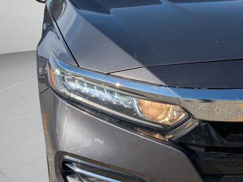 Used 2019 Honda Accord EX image 31