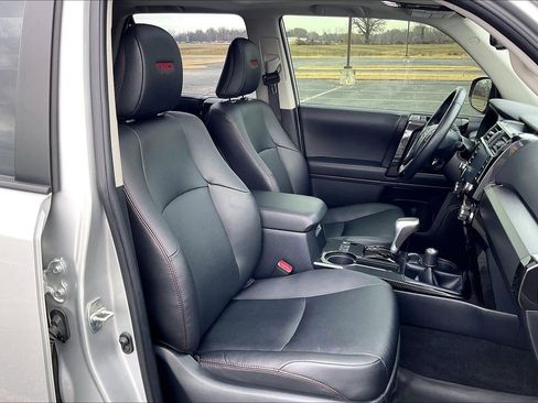 Used 2023 Toyota 4Runner TRD Off-Road Premium image 8