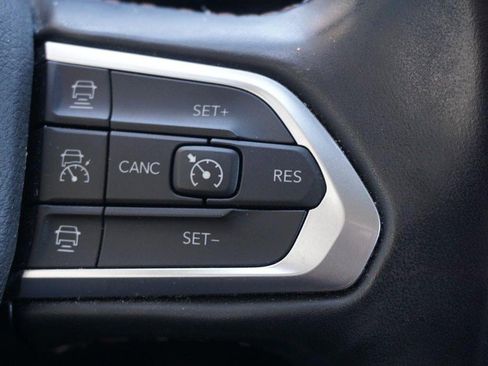 Used 2022 Jeep Compass Limited AWD/4WD image 38