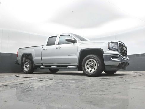 Used 2019 GMC Sierra 1500 Limited w/ Sierra Convenience Package AWD/4WD image 28