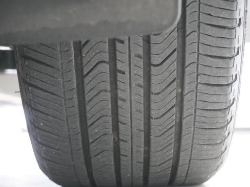 Used 2017 Toyota Avalon XLE image 30