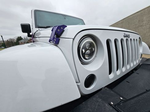 Used 2014 Jeep Wrangler Sahara w/ Dual Top Group image 16