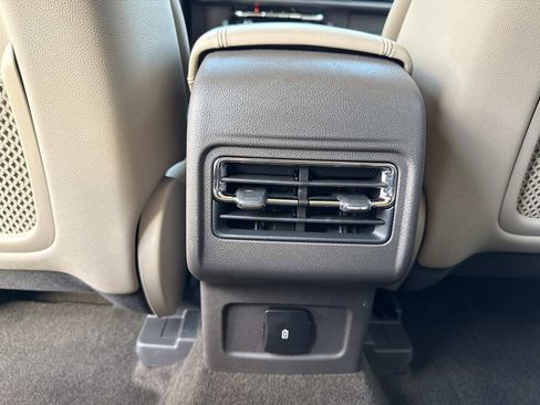 Certified 2020 Lincoln Corsair Standard w/ Equipment Group 101A image 16