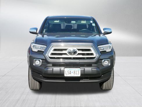 Used 2023 Toyota Tacoma Limited image 2