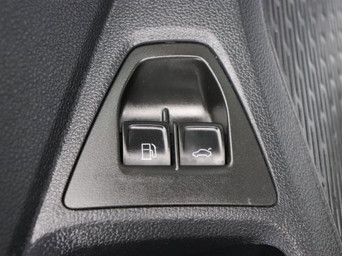 Used 2024 Volkswagen Jetta SE FWD image 43