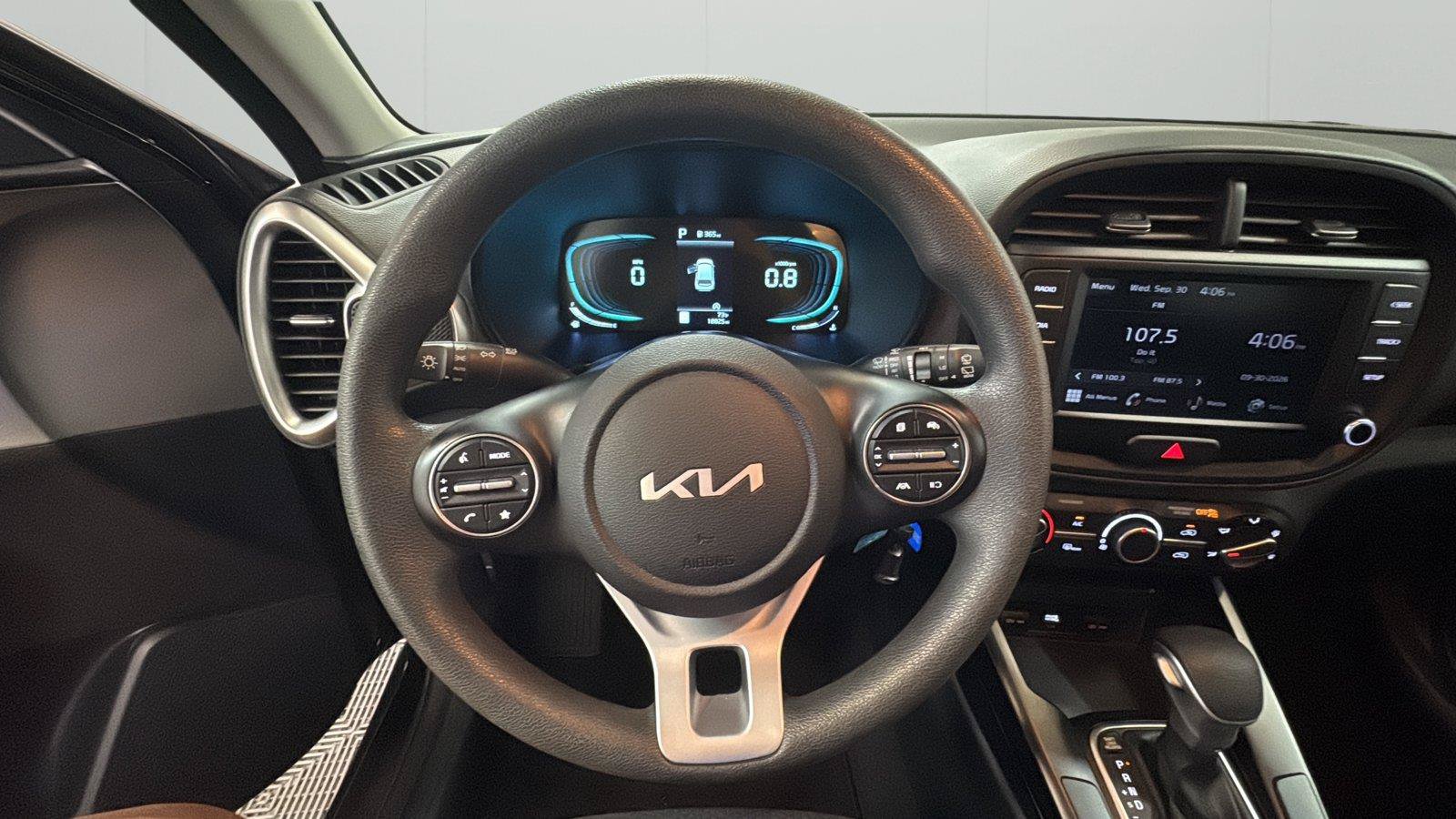 Used 2025 Kia Soul LX w/ LX Technology Package FWD image 22