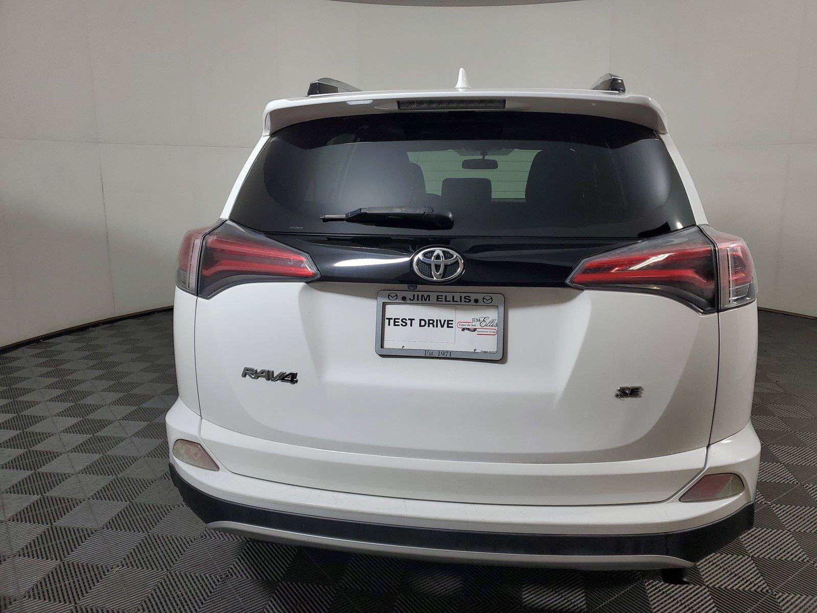Used 2016 Toyota RAV4 SE FWD image 5
