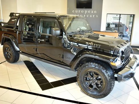 Used 2021 Jeep Gladiator Sport AWD/4WD image 8