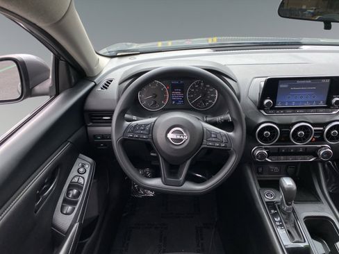 Used 2025 Nissan Sentra S FWD image 12