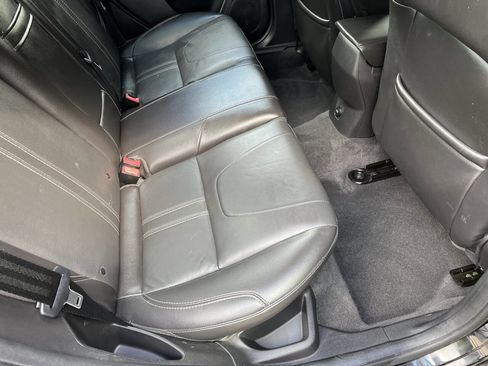Used 2013 Ford Focus Titanium FWD image 11