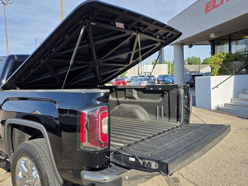 Used 2018 GMC Sierra 1500 SLT AWD/4WD image 37