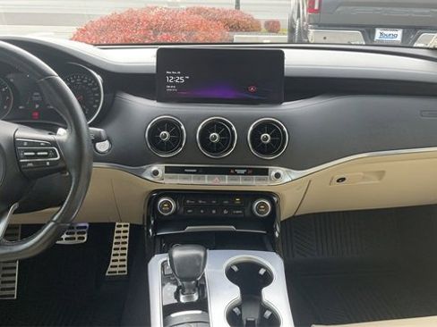 Certified 2023 Kia Stinger GT2 image 14