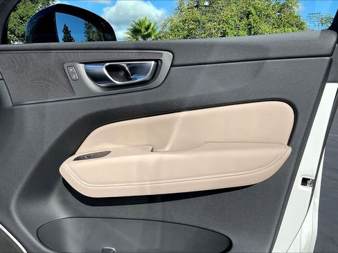 New 2026 Volvo XC60 B5 Plus w/ Protection Package Premier image 30