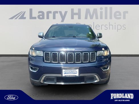 Used 2017 Jeep Grand Cherokee Limited AWD/4WD image 8