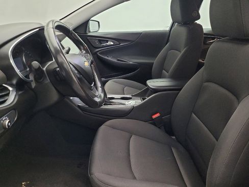 Used 2018 Chevrolet Malibu LT image 17