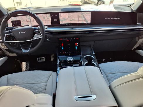 Certified 2026 Cadillac Escalade V AWD/4WD image 16