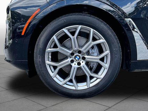 Certified 2024 BMW X7 xDrive40i w/ Executive Package AWD/4WD image 11