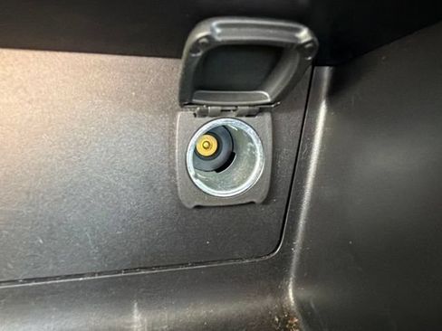 Used 2019 Chevrolet Colorado W/T w/ WT Convenience Package RWD image 32