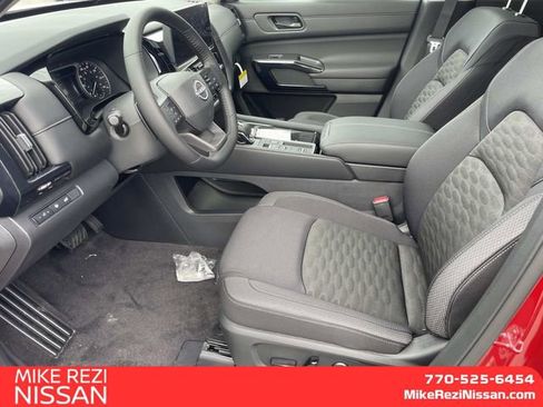 New 2026 Nissan Pathfinder SV w/ SV Premium Package FWD image 12