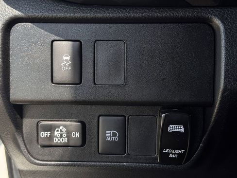 Used 2023 Toyota Tacoma SR5 w/ SX Package AWD/4WD image 23