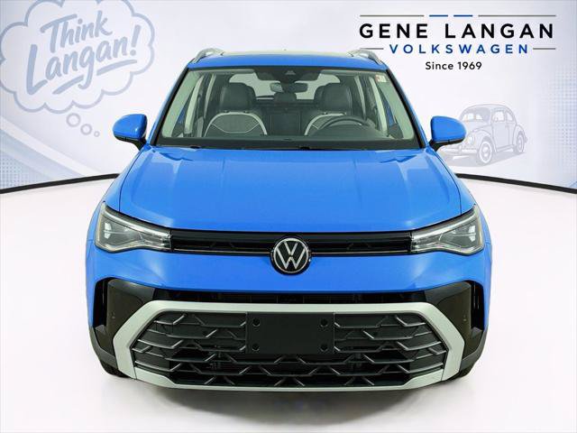 New 2027 Volkswagen Taos SE AWD/4WD image 2