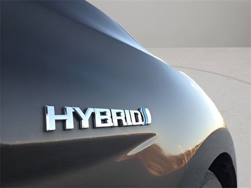 Used 2020 Toyota Camry LE image 17