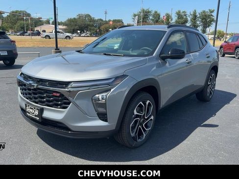New 2026 Chevrolet Trax RS w/ Driver Confidence Package FWD image 4