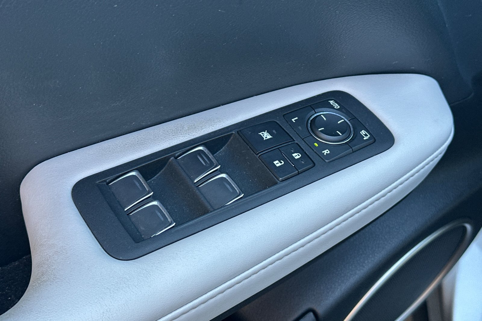 Used 2020 Lexus RX 450h AWD w/ Premium Package image 13