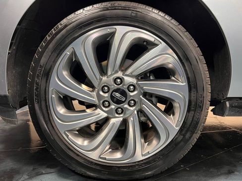 Used 2023 Lincoln Navigator Reserve AWD/4WD image 7