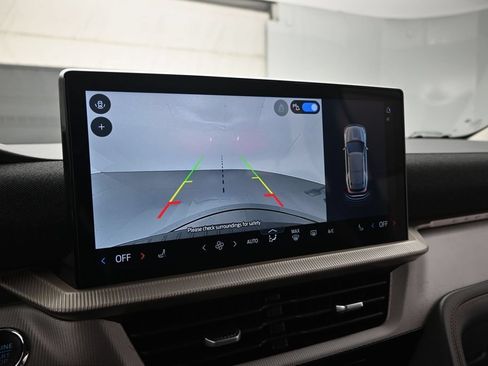 Certified 2025 Ford Explorer Active RWD image 16