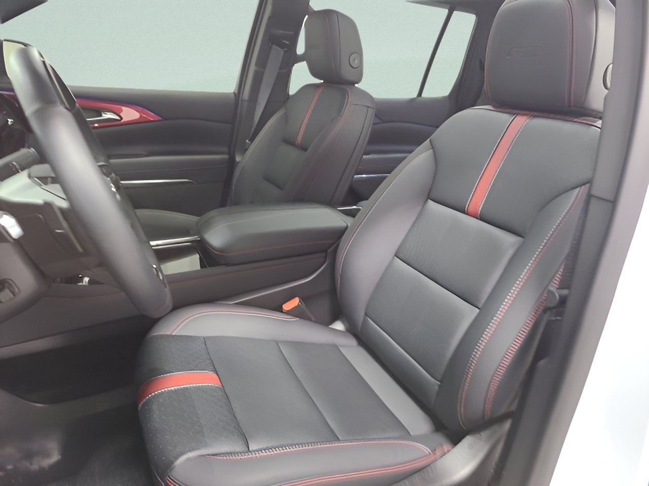 Used 2026 Chevrolet Traverse RS w/ LPO, Floor Liner Package AWD/4WD image 22