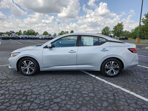 Used 2022 Nissan Sentra SV FWD image 12