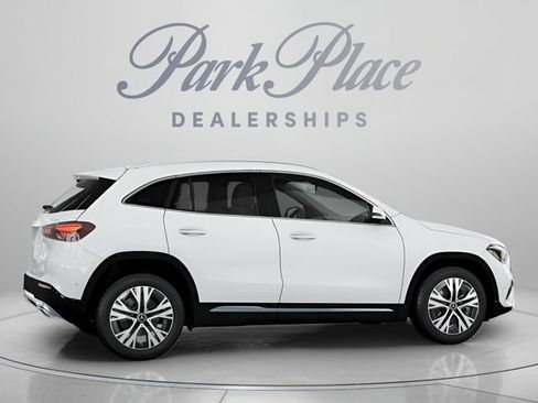 Used 2025 Mercedes-Benz GLA 250 4MATIC image 22