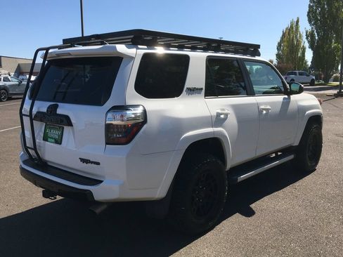 Used 2018 Toyota 4Runner TRD Pro AWD/4WD image 8