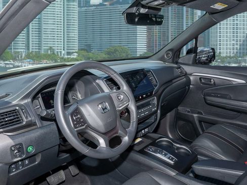 Certified 2023 Honda Passport TrailSport image 17