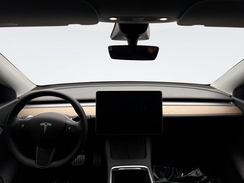 Used 2022 Tesla Model Y Performance image 14