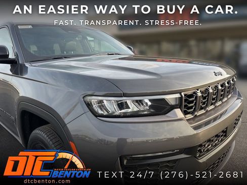 New 2026 Jeep Grand Cherokee Limited w/ Limited Altitude Package AWD/4WD image 34