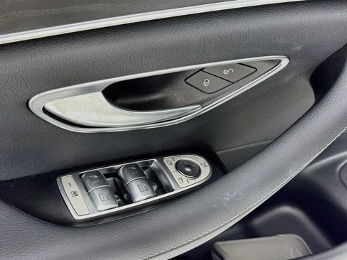 Used 2023 Mercedes-Benz E 350 4MATIC Sedan image 17
