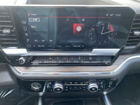 Used 2023 GMC Sierra 1500 SLT image 13