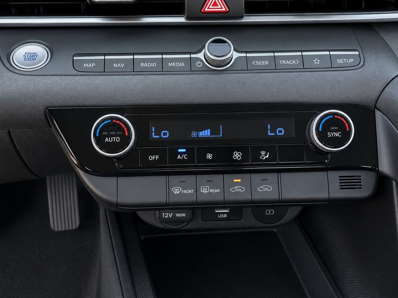 Used 2024 Hyundai Elantra SEL FWD image 19