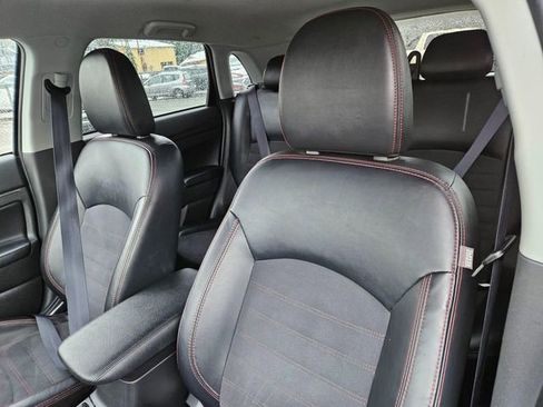 Used 2024 Mitsubishi Outlander Sport SE image 16