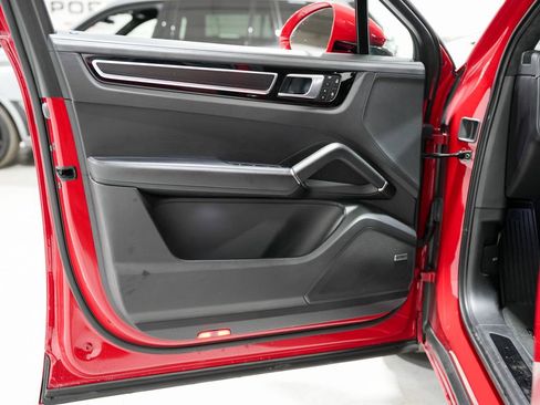 Used 2023 Porsche Cayenne GTS image 35